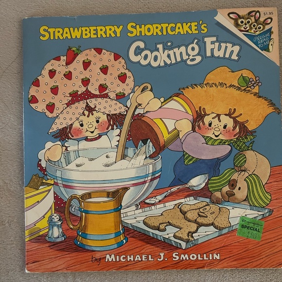 random house Other - Vintage 1980 Strawberry Shortcakes Cooking Fun Book by Michael J. Smollin